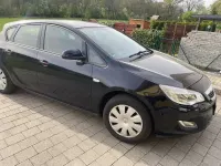 Gebraucht Opel Astra Edition 101 PS (74 kW) 2010 Schwarz Limousine