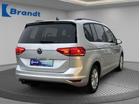 Gebraucht VW Touran Comfortline 150 PS (110 kW) 2022 Silber Van / Kleinbus