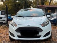 Gebraucht Ford Fiesta 82 PS (60 kW) 2013 Weiß Kleinwagen