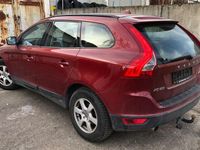 Gebraucht Volvo XC60 163 PS (119 kW) 2010 Rot SUV