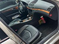 Gebraucht Mercedes E240 Elegance 177 PS (130 kW) 2003 Silber Limousine