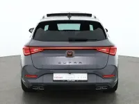 Second-hand Cupra Leon 150 CP (110 kW) 2024 Gri