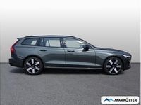 Neu Volvo V60 Plus 398 PS (292 kW) 2025 Gruen Kombi