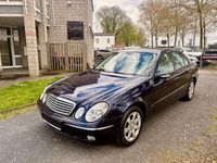 Gebraucht Mercedes E220 150 PS (110 kW) 2003 Blau Limousine
