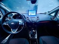 Gebraucht Ford Fiesta Titanium 125 PS (91 kW) 2017 Weiß Limousine