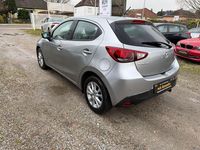 Gebraucht Mazda 2 Exclusive-Line 75 PS (55 kW) 2015 Grau Limousine