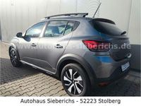 Neu Dacia Sandero Expression 101 PS (74 kW) 2025 Grau Limousine