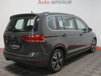Gebraucht VW Touran Highline 150 PS (110 kW) 2022 Uranograu Van / Kleinbus