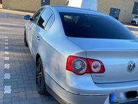 Gebraucht VW Passat 160 PS (117 kW) 2008 Silber Limousine