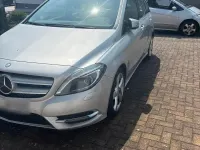 Gebraucht Mercedes B180 122 PS (89 kW) 2013 Silber Kleinwagen