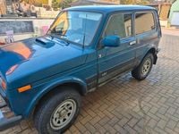 Gebraucht Lada niva 82 PS (60 kW) 2010 Blau SUV