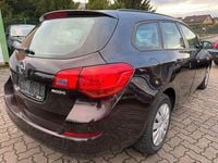 Gebraucht Opel Astra 101 PS (74 kW) 2012 Braun Kombi