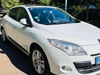 Gebraucht Renault Mégane Luxe 131 PS (96 kW) 2010 Weiß Limousine