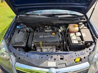 gebraucht Opel Astra 1.8 ECOTEC Sport Sport