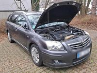 Gebraucht Toyota Avensis 177 PS (130 kW) 2012 Grau Kombi