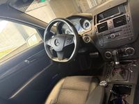 Gebraucht Mercedes C220 Avantgarde 170 PS (125 kW) 2009 Weiß Kombi