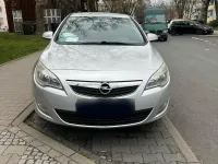 Gebraucht Opel Astra 110 PS (80 kW) 2012 Grau Limousine