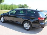 Gebraucht VW Passat Business 150 PS (110 kW) 2023 Deep black Kombi