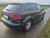 Gebraucht Audi A3 Attraction 110 PS (80 kW) 2015 Schwarz Limousine