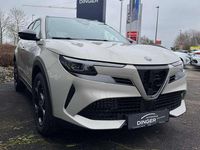 Neu Alfa Romeo Junior 145 PS (106 kW) 2025 Avorio scala metallic SUV