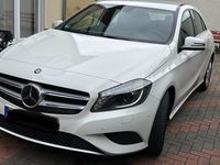 Gebraucht Mercedes A180 150 PS (110 kW) 2014 Weiß Kleinwagen