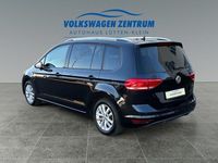 Gebraucht VW Touran Comfortline 110 PS (80 kW) 2016 Schwarz Van / Kleinbus