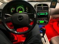 Gebraucht Kia Cerato 140 PS (102 kW) 2004 Schwarz Kleinwagen