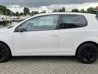 Gebraucht VW Golf VI 105 PS (77 kW) 2012 Weiß Kleinwagen