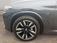 Gebraucht BMW iX3 210 kW (286 PS) 2023 Sophistograu metallic SUV