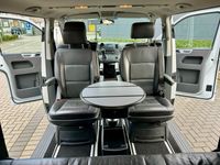 gebraucht VW Multivan T5 121k km: Komfort, Stil & Abenteuerbereit!