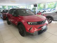 Usata Opel Mokka 101 CV (74 kW) 2023 Rosso SUV