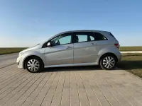 Gebraucht Mercedes B180 116 PS (85 kW) 2010 Silber Van / Kleinbus