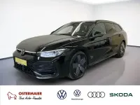 Gebraucht VW Passat R-line 193 PS (141 kW) 2024 Grenadillschwarz metallic Kombi