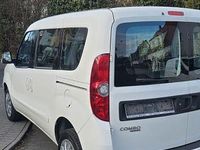 Gebraucht Opel Combo Edition 120 PS (88 kW) 2017 Weiß Van / Kleinbus