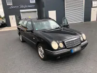 Gebraucht Mercedes E430 279 PS (205 kW) 1998 Schwarz Limousine