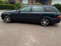Gebraucht Mercedes E220 Classic 150 PS (110 kW) 2004 Blau Kombi