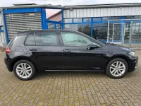 Second-hand VW Golf VII 116 CP (85 kW) 2018 Negru Berlinǎ