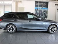 Gebraucht BMW 320 184 PS (135 kW) 2022 Grau Kombi