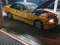Gebraucht BMW 325 Cabriolet 192 PS (141 kW) 1994 Gelb Cabrio