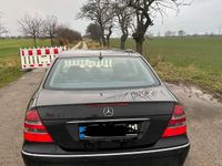 Gebraucht Mercedes E270 177 PS (130 kW) 2005 Schwarz Limousine