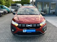 Gebraucht Dacia Jogger Extreme 94 PS (69 kW) 2024 Terracottabraun (metallic) Van / Kleinbus