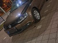 Gebraucht VW Jetta 140 PS (102 kW) 2011 Braun Limousine