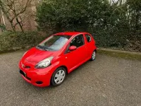 Gebraucht Toyota Aygo City 68 PS (50 kW) 2011 Rot Kleinwagen