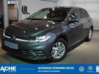 Neu VW Polo Style 95 PS (69 kW) 2025 Grau Limousine