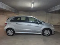 Gebraucht Mercedes B180 109 PS (80 kW) 2011 Silber Kleinwagen