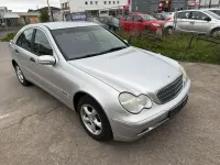 Gebraucht Mercedes C200 122 PS (89 kW) 2004 Brillantsilber Limousine
