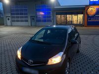 Gebraucht Toyota Yaris 69 PS (50 kW) 2013 Schwarz Kleinwagen