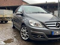 Gebraucht Mercedes B180 109 PS (80 kW) 2011 Grau Van / Kleinbus