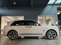 Neu Rolls Royce Cullinan 600 PS (441 kW) 2026 Grau SUV