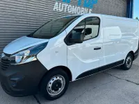 Gebraucht Opel Vivaro 121 PS (88 kW) 2018 Weiß Van / Kleinbus